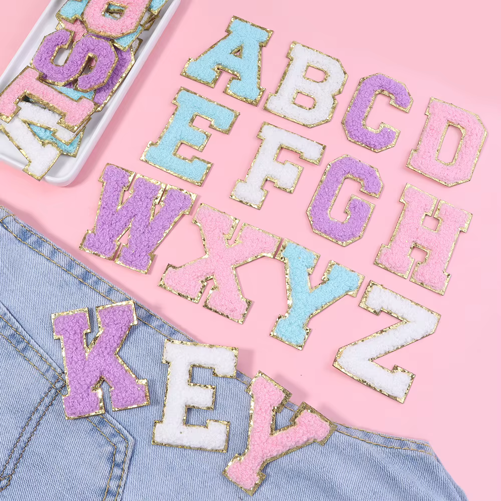 Patch auto-adhésif de Style 26 lettres anglaises, autocollant de broderie coloré A-Z, décoration pour bricolage, accessoires de sac pour vêtements, 8 pièces