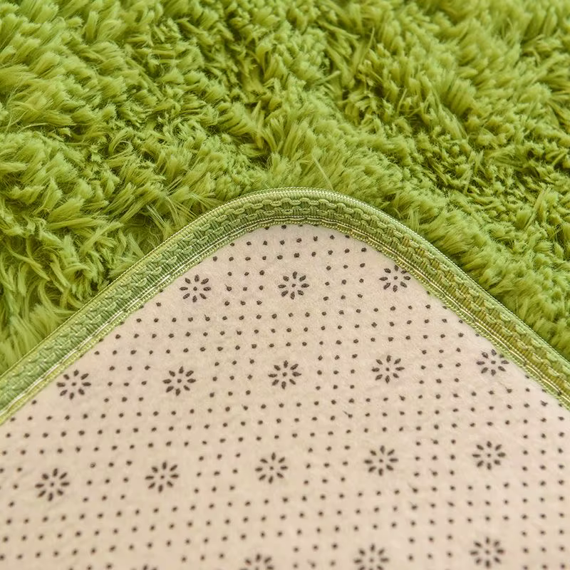 Tapis de salon vert doux et moelleux