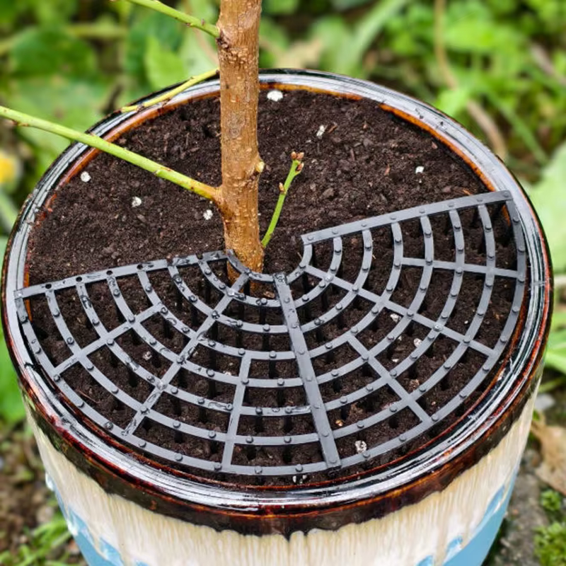 Grille de protection de sol pour pot de plantes à double usage