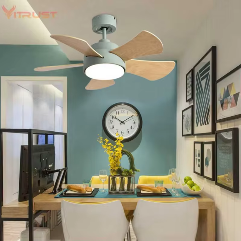 Plafonnier LED avec ventilateur intégré et télécommande, design dessin animé, luminaire décoratif de plafond, idéal pour une chambre d'enfant, 32 pouces